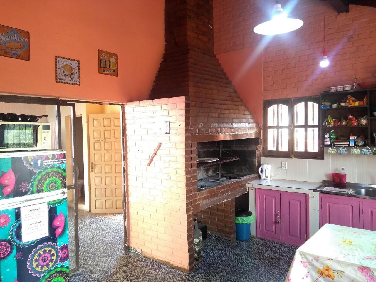 Butterfly Hostel Puerto Iguazú Exterior foto
